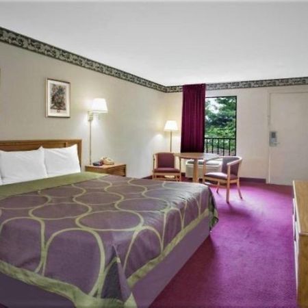 Super Inn Уилямсбърг Екстериор снимка
